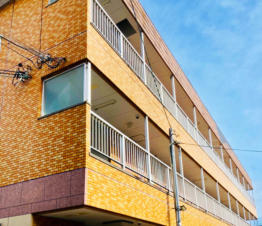 フリーライフ俊徳道サテライト 外観